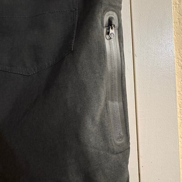Roark Explorer Men’s Short Black Pockets Size 28 Activewear Outdoors - Picture 8 of 10
